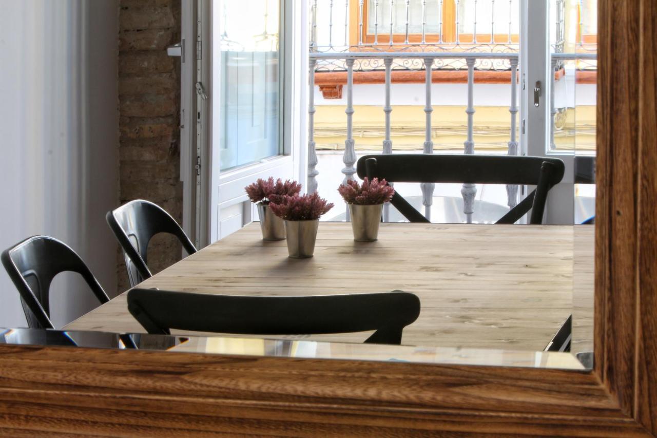 Apartamentos Almada Zaragoza Exteriör bild